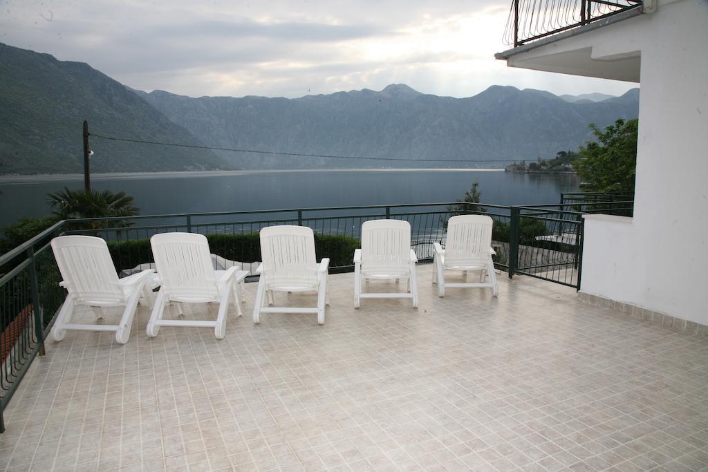 Apartments Iva Kotor Bagian luar foto