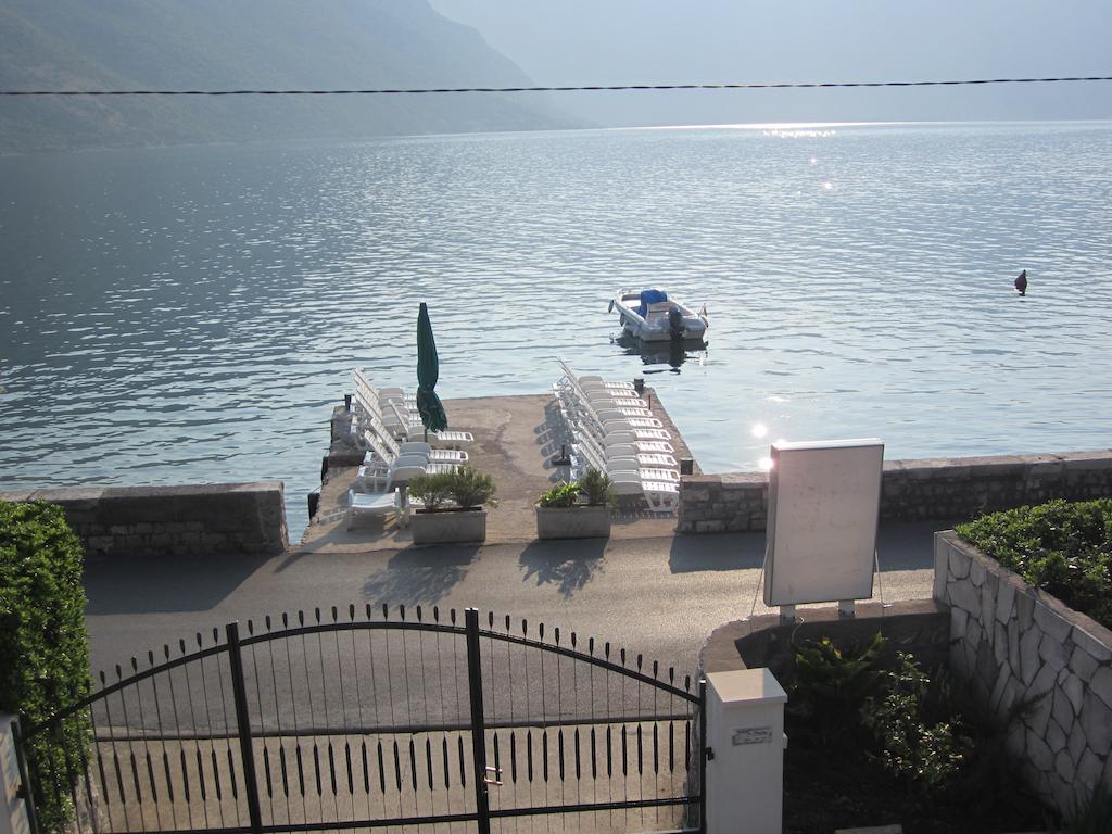 Apartments Iva Kotor Bagian luar foto
